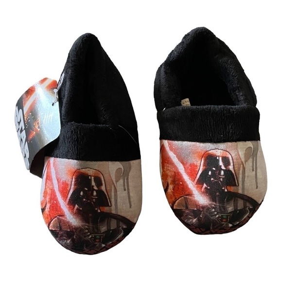 NWT-BOYS STAR WARS SLIPPERS-SIZE 7/8 - Picture 1 of 4